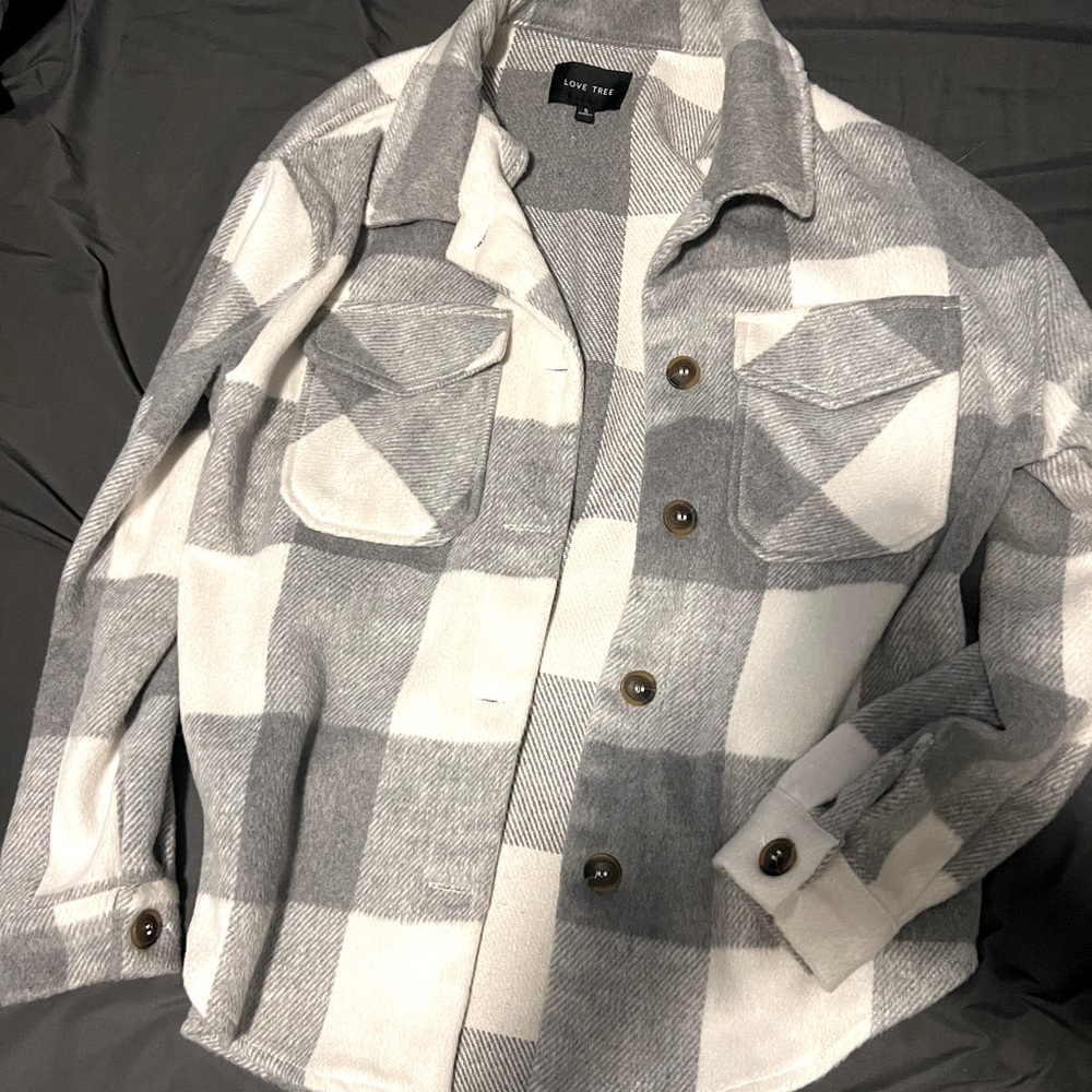 Woman’s Shacket. Size Small.